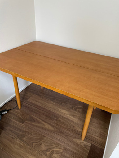 unico ダイニングテーブル、