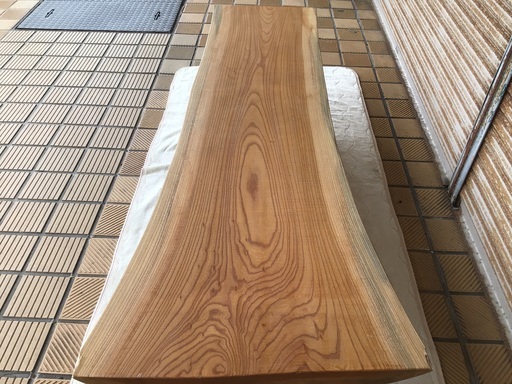 ケヤキテーブル天板　一枚板　無垢板　天然木　磨き加工済み　本州送料込み