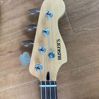 【美品】中古エレキベース（buskers)、ソフトケース付きの画像