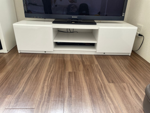 テレビ台　ホワイト