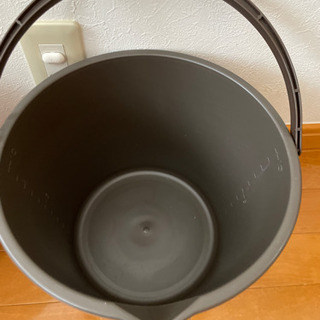 バケツ　2つの画像