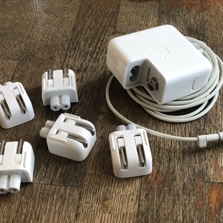 Apple MacBook用電源アダプタ ４５w MagSafe...