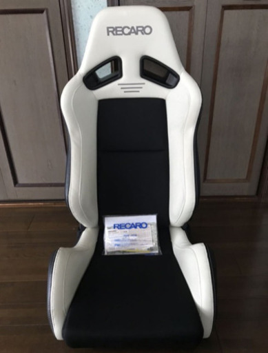 RECARO SR-7 LASSIC2 白 (ヨッシー) 放出のパーツの中古あげます