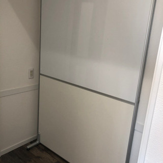 美品パーテーションホワイトボード