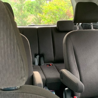 ホンダ　フリード　電動リフトアップシートの画像
