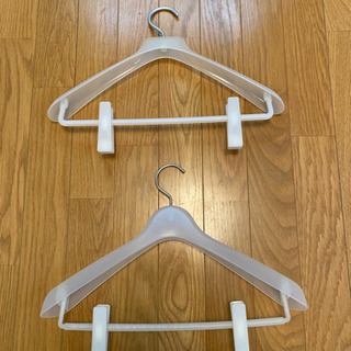 【取引終了・0円】無印良品 ポリプロピレンハンガー2本 約幅40cmの画像