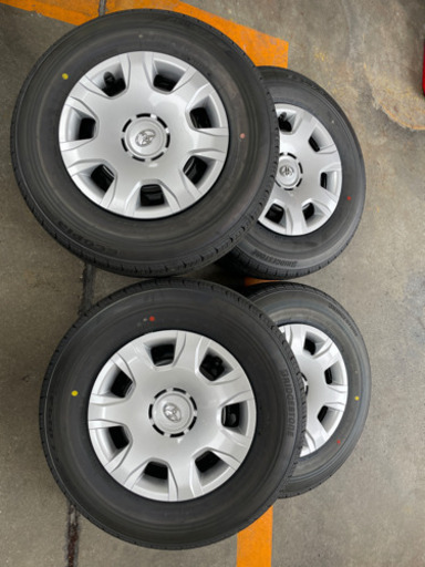 ハイエース　6型　新車外し　純正タイヤホイールセット　超美品