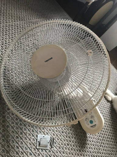 壁掛け扇風機