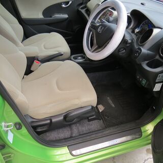 フィット　HV　ハイブリッド　ナビプレミアムセレクション　車検付の画像