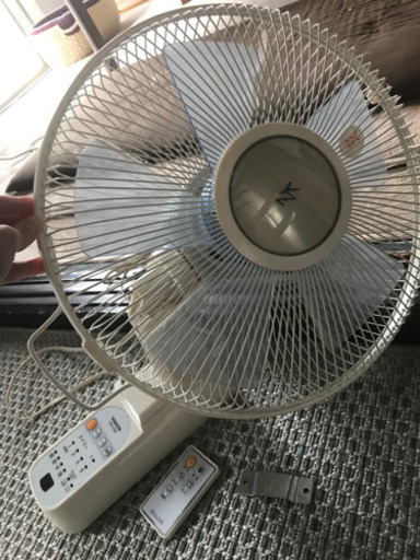 壁掛け扇風機②