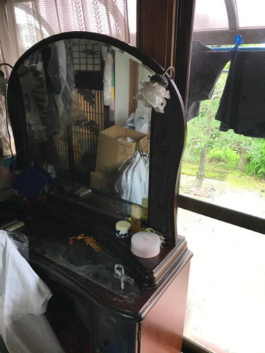 鏡台　照明付きキズ有り