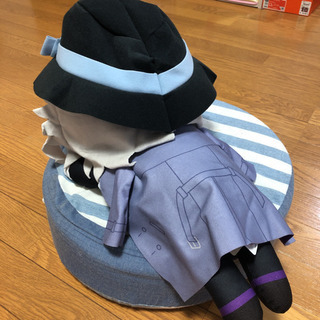 ツイステ アズール メガジャンボ寝そべりぬいぐるみの画像