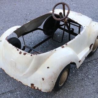 ヴィンテージ ペダル カー 車 ディスプレイの画像