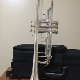 【お取引中】トランペット　シルバーの画像
