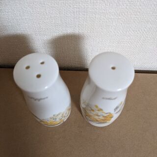 塩コショウ入れの画像