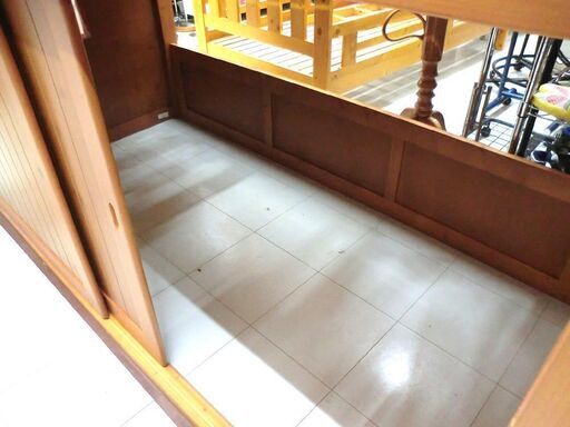 システムベッド ベッド はしご付き 小部屋風 引き戸 カーテン付き 中古  苫小牧西店