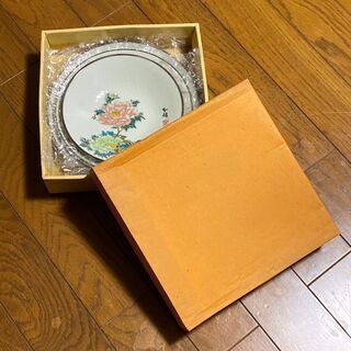陶器の皿３枚セットの画像