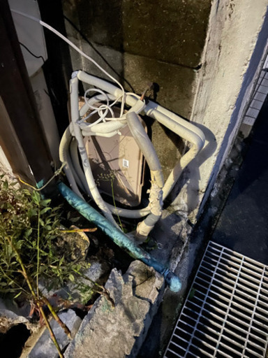 窓枠エアコン\u0026室内機、室外機、冷媒配管