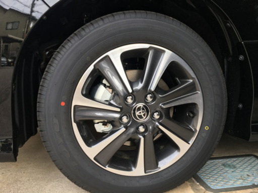 ボクシー  納車時のタイヤのみ