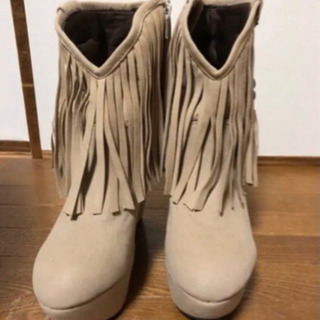 【新品】ウェッジソールフリンジショートブーツ