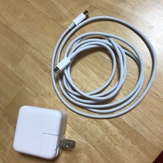 【純正品・ほぼ新品】30W USB-C電源アダプタ USB-C充...