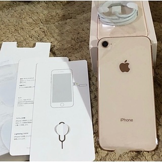 超美品、iPhone8 64G SIMフリー docomo判定◯の画像