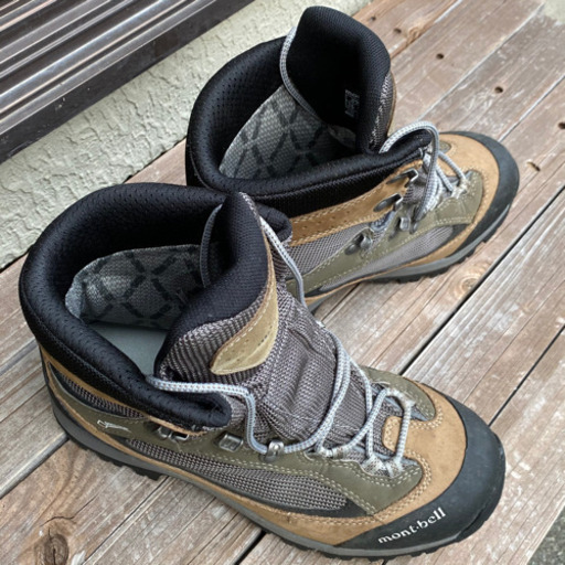 モンベル　トレッキングシューズ 登山靴