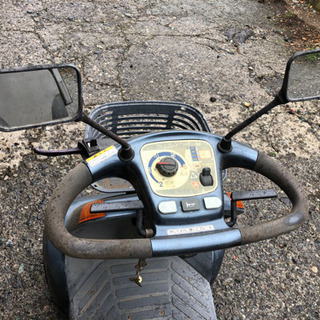 シニアカー差し上げます。