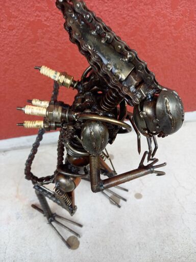 鉄（単車部品）を使ったアートオブジェ。