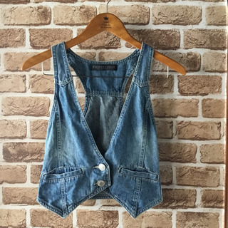 デニムベストの画像