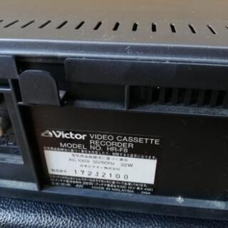Victor HR-F8 ビデオカセットレコーダーの画像