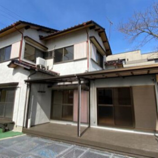 フルリノベーション戸建て♫希少な敷地内駐車場2台付き♫事務所使用可能♫