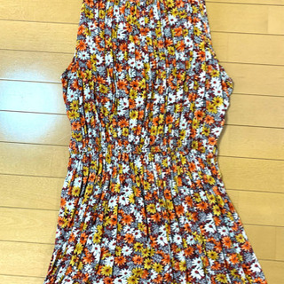 シップス SHIPS チュニックワンピース ノースリーブ オレンジ 白 花柄の画像