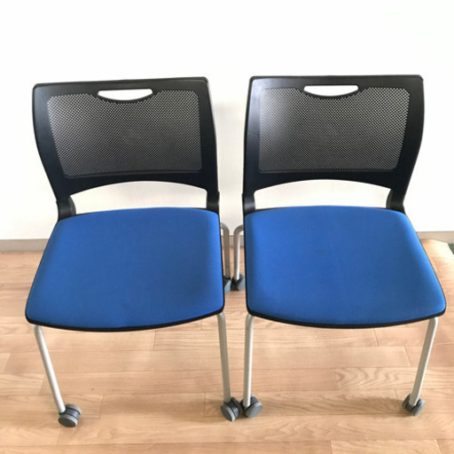キャスター付き　チェア　オフィス家具　イス