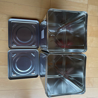 一斗缶二個　空き缶　焚き火　燻製　食品保管　アウトドアなど