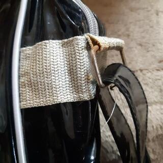 ワンピース　エナメルバックの画像