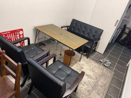 美品　2人掛けソファ1台,1人掛けソファ×2台、テーブル