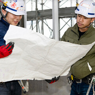 軽作業だから女性も男性活躍できる✨【内装工事作業員】経験者なら日給18.000円！！の画像