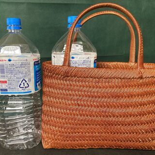 ハンドメイド網代編みバッグ　綾かがりの画像