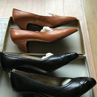 パンプス　2足セット　22.5cm  代理投稿の画像