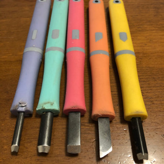 中古　小学校購入　彫刻刀5本セットの画像