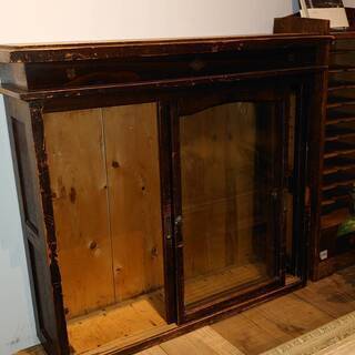 【展示品】飾り棚／ショーケース　アンティークの画像