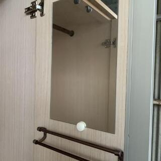 【美品】クローゼット収納/衣類収納/鏡付きの画像