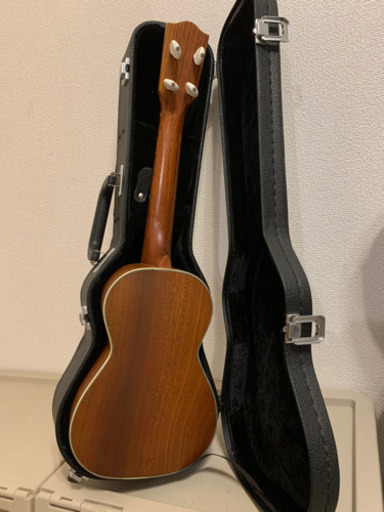 ハナレイ　ウクレレ　HUK-200C ハードケース付き