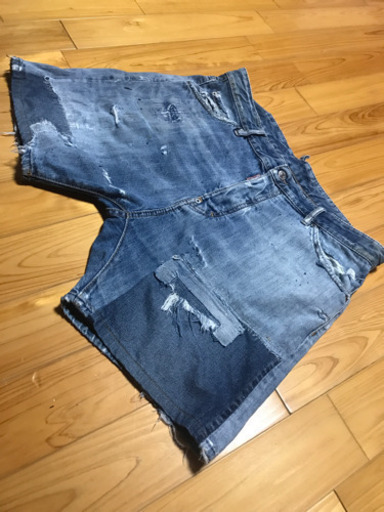 ハーフパンツ　ディースクエアード