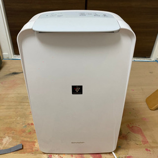 シャープ除湿機　CV-71-W 2019年