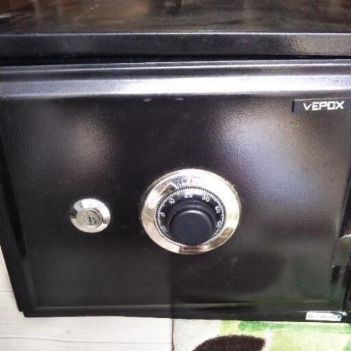 耐火金庫 VEPOX 金庫 ダイヤル式 鍵付き