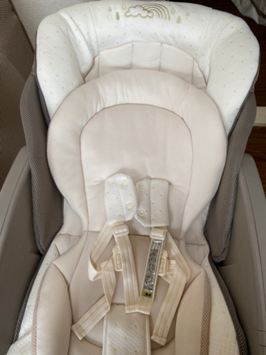 値下げしました。手渡し希望　アップリカ　ユラリズム　ABオート　使用期間2ヶ月