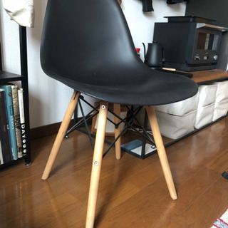 イームズチェア　リプロの画像