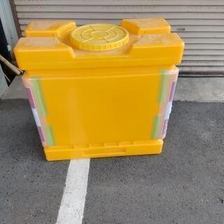 角型 クッションドラム B型　衝撃吸収　高速道路　　分離帯 高輝度反射 衝突 衝撃 緩衝剤 中央分離帯 セーフティドラム 保安用品 水袋付の画像
